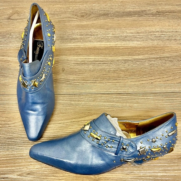 Fantasy Vintage 1980s Blue Leather Pumps - Size 7.5 Sculptural Jewel-Like Studs - Picture 1 of 7